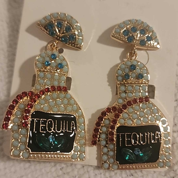 Earrings, novelty, fashion with rhinestones, tequila bottle NWOT - Picture 2 of 7